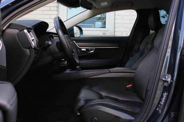Volvo V90 Cross Country T5 Automaat 90th Anniversary Edition | Dealeronderhouden | Lederen bekleding | Adaptieve Cruise Control | BLIS | Verwarmbare voorstoelen | Elektrisch bedienbare achterklep | Parkeercamera achter | Parkeersensoren voor en achter |