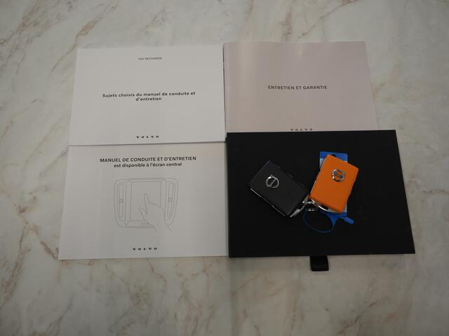 Volvo V90 2.0 T6 Plug-in hybrid AWD Plus Dark Long Range | Panoramadak | Pilot Assist | Trekhaak | Leder | Harman/Kardon | 360 | Keyless | Carplay