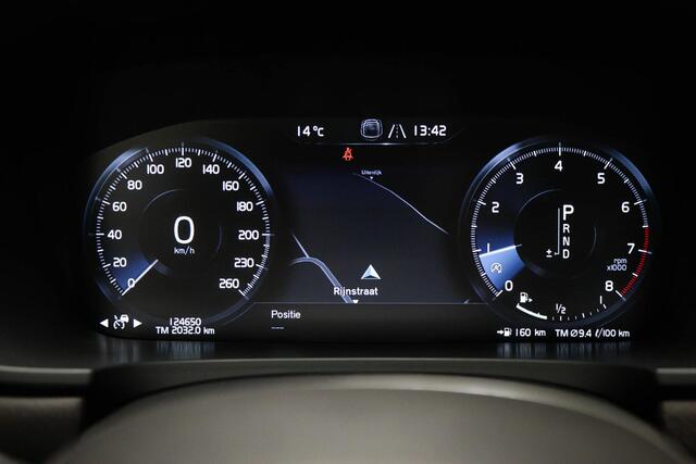 Volvo V90 Cross Country 2.0 T5 AWD Pro | SCANDINAVIAN / LUXURY- LINE | PANORAMADAK | HEAD UP | STUURVERWARMING | TREKHAAK