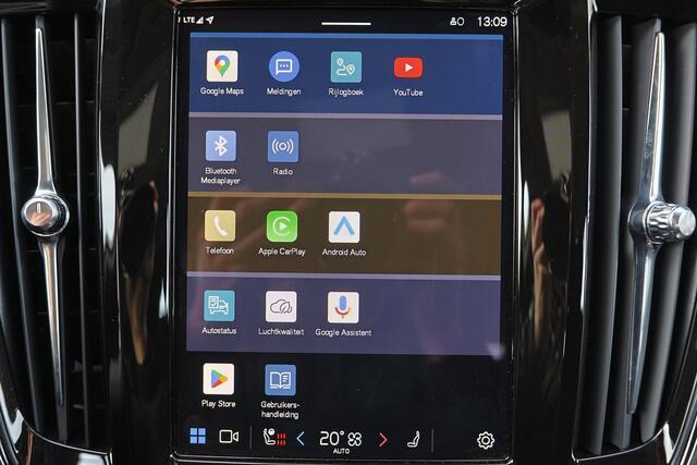 Volvo V90 T6 Recharge AWD Ultra Dark - Panorama/schuifdak - IntelliSafe Assist & Surround - 360º Camera - Harman/Kardon audio - Adaptieve LED koplampen - Verwarmde voorstoelen, stuur & achterbank - Parkeersensoren voor & achter - Elektr. bedienb. voorstoelen met ge