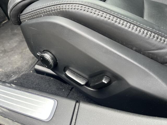 Volvo V90 T8 Plug-in hybrid AWD Ultra Dark | Panoramadak | 360 Graden Camera | Trekhaak | Bowers & Wilkins |