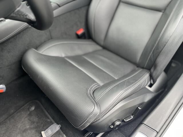 Volvo V90 T8 Plug-in hybrid AWD Ultra Dark | Panoramadak | 360 Graden Camera | Trekhaak | Bowers & Wilkins |