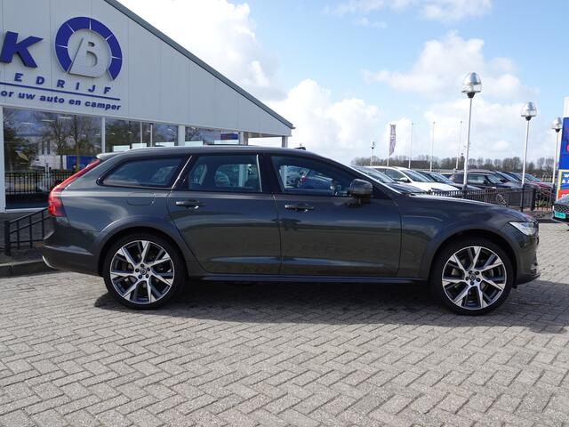Volvo V90 Cross Country 2.0 B5 AWD Pro 250PK PANO | VOL LEER | TREKH. | 360° | HK-AUDIO