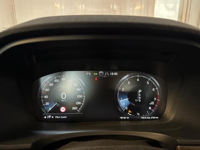Volvo V90 Cross Country 2.0 T5 | AWD | BLIS | Adaptieve Cruise Control | Leder | Stoelverwarming | Parkeer Camera | Keyless Entry | Dimmende Spiegels |