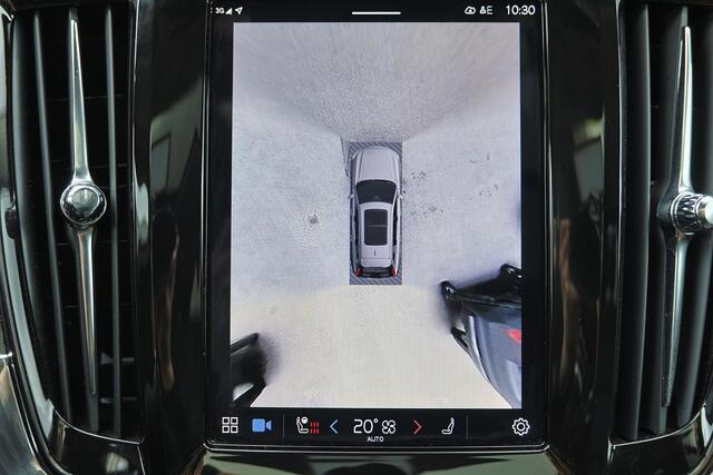 Volvo V90 T6 Recharge AWD Plus Dark - Panorama/schuifdak - IntelliSafe Assist & Surround - 360º Camera - Harman/Kardon audio - Adaptieve LED koplampen - Verwarmde voorstoelen, stuur & achterbank - Parkeersensoren voor & achter - Elektr. bedienb. voorstoelen met geh