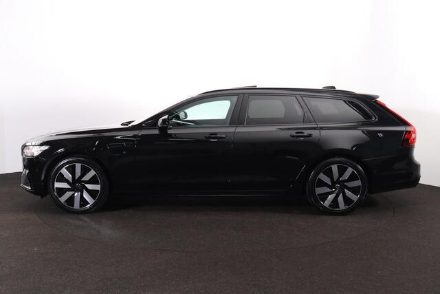 Volvo V90 T6 Recharge AWD Plus Dark - Panorama/schuifdak - IntelliSafe Assist & Surround - 360º Camera - Harman Kardon audio - Verwarmde voorstoelen, stuur & achterbank - Parkeersensoren voor & achter - Elektr. bedienb. voorstoelen met geheugen - Head up display - 