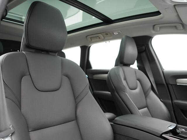 Volvo V90 T6 AWD Ultimate Bright PHEV 350pk | Panodak | Adaptive Cruise | Camera | Harman / Kardon | Lederen Sportstoelen Memory & Verwarmd | Google Assistent | Keyless | Stuur Verwarmd | Blis | Apple Carplay | DAB | Virtual | Plug In Hybrid |