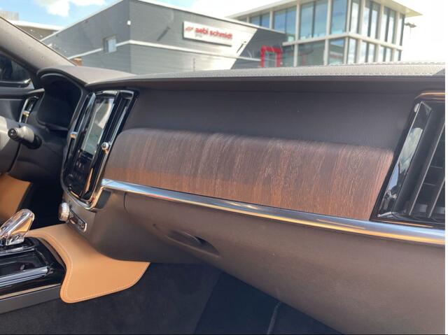 Volvo V90 2.0 T6 Plug-in hybrid AWD Ultimate Bright | PHEV | 360 Graden Camera | Stoelventilatie | Stoelverwarming | Nappaleder | Panoramadak | Cruise Control Adaptief | BLIS | Navigatie | Apple Carplay | Android Auto | Elektrische Achterklep | Elektrisch Verstelba