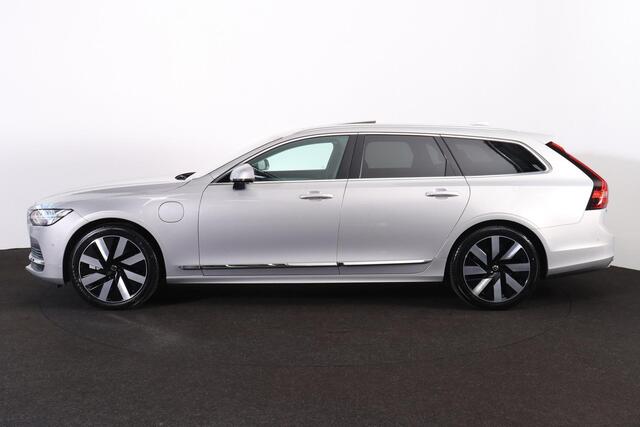 Volvo V90 T6 Recharge AWD Plus Bright - Panorama/schuifdak - IntelliSafe Assist & Surround - 360º Camera - Harman Kardon audio - Adaptieve LED koplampen - Verwarmde voorstoelen, stuur & achterbank - Parkeersensoren voor & achter - Elektr. bedienb. voorstoelen met g