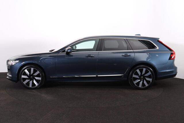Volvo V90 T6 Recharge AWD Plus Bright - Luchtvering - IntelliSafe Assist & Surround - 360º Camera - Harman/Kardon audio - Adaptieve LED koplampen - Verwarmde voorstoelen, stuur & achterbank - Parkeersensoren voor & achter - Elektr. bedienb. voorstoelen met geheugen