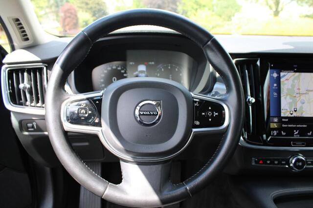 Volvo V90 2.0 T5 Momentum 254 pk ECC/Cruise/Navi/Stoelverwarming/PDC/Bluetooth