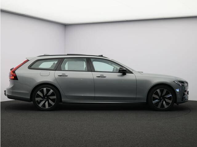 Volvo V90 T6 AWD Plug-in hybrid Ultra Dark Trekhaak / Pan. dak / 360 camera/ Head up display/ Harman Kardon / 20" / Stoel+stuur+achterbankverwarming