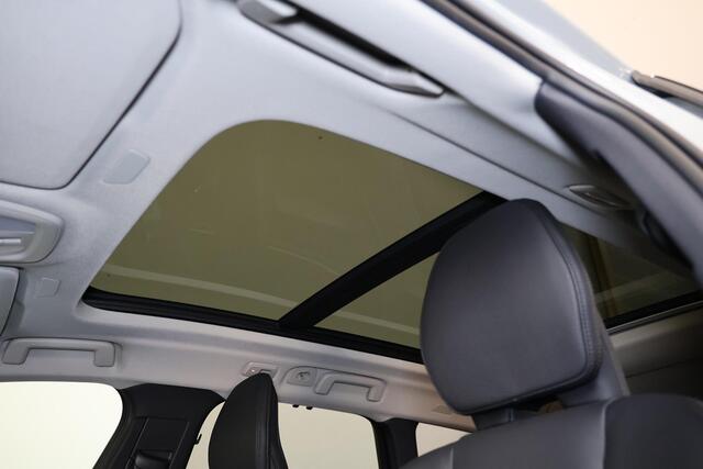 Volvo V90 T6 Recharge AWD Plus Bright - Panorama/schuifdak - IntelliSafe Assist & Surround - 360º Camera - Harman/Kardon audio - Adaptieve LED koplampen - Verwarmde voorstoelen, stuur & achterbank - Parkeersensoren voor & achter - Elektr. bedienb. voorstoelen met g