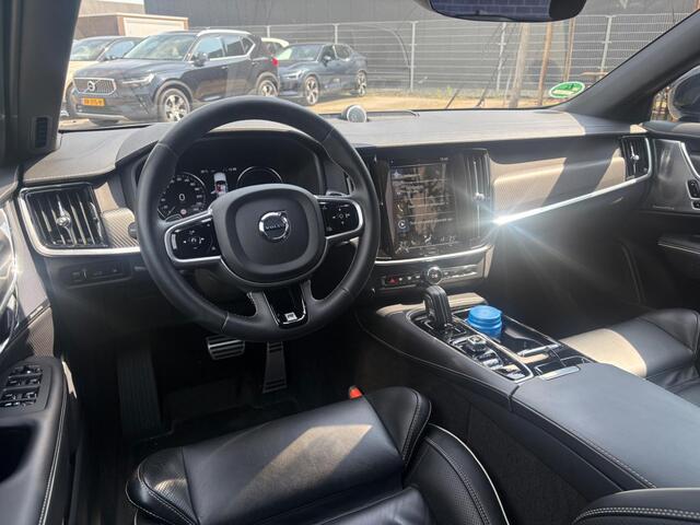 Volvo V90 2.0 T8 AWD R-Design | 360º Camera | Luchtvering | Stoel/stuur verwarming | Power seats | Memory | Trekhaak | Panoramadak | Adaptieve cruise | Carbon inleg | Keyless entry/start | Bowers & Wilkens | DAB | BLIS |