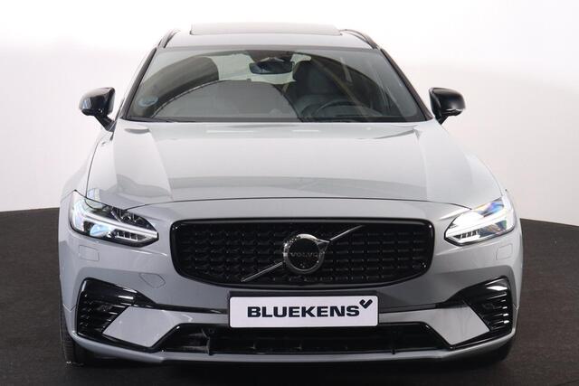 Volvo V90 T6 Recharge AWD Plus Dark - Panorama/schuifdak - IntelliSafe Assist & Surround - 360º Camera - Bowers & Wilkins audio - Adaptieve LED koplampen - Verwarmde voorstoelen, stuur & achterbank - Parkeersensoren voor & achter - Elektr. bedienb. voorstoelen met 