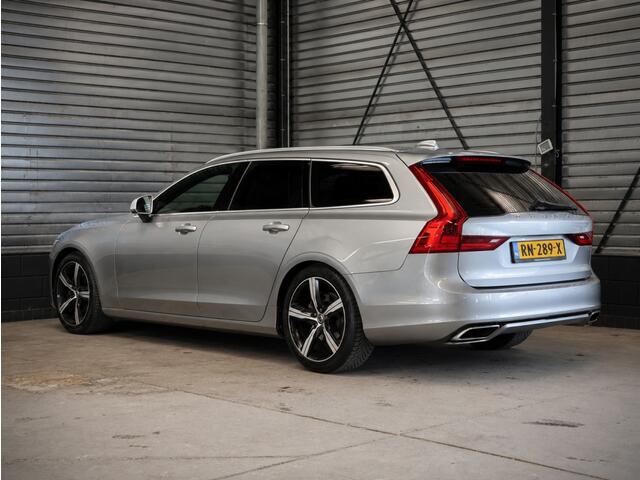 Volvo V90 kombi R Design | Stuurverwarming | Stoelverwarming | 19 Inch | Cruise Controle |