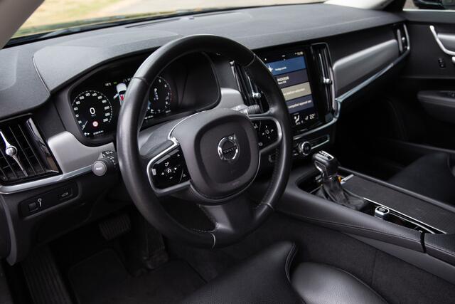Volvo V90 2.0 T5 Momentum , Trekhaak, Adap. cruise, Carplay,