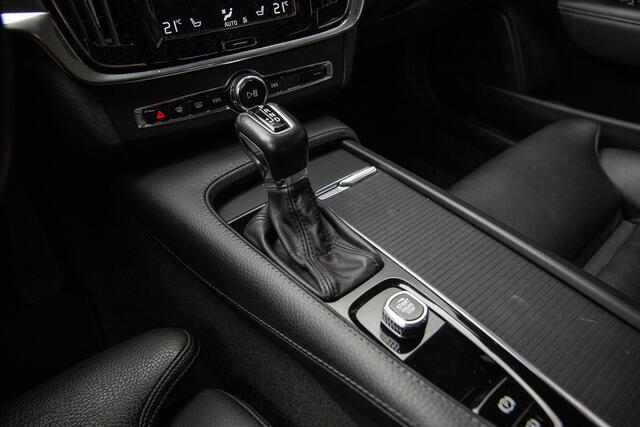 Volvo V90 2.0 T5 Momentum , Trekhaak, Adap. cruise, Carplay,