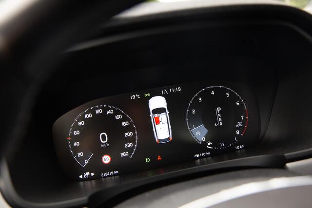 Volvo V90 2.0 T5 Momentum , Trekhaak, Adap. cruise, Carplay,