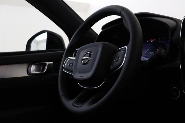 Volvo XC40 B4 (M-HYBRID) PLUS DARK |Panoramadak|Visual Park Assist