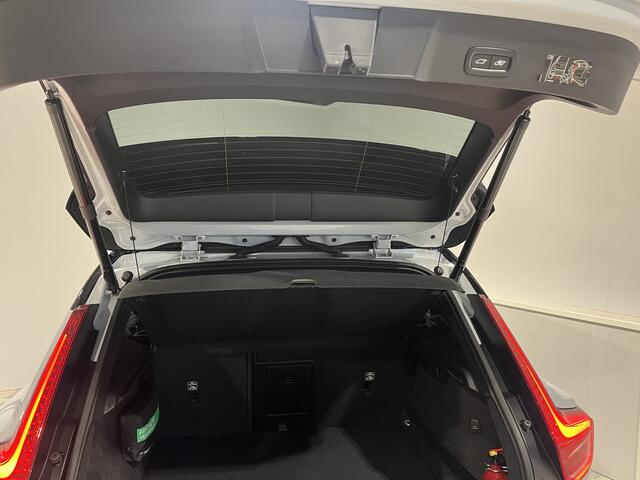 Volvo XC40 1.5 T5 Recharge R-Design Expression 1.5 T5 Recharge R-Design (KEYLESS) Stoelverwarming voor +achter(Stuur verwarming)