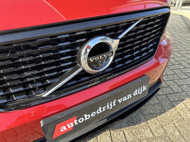 Volvo XC40 1.5 T4 Recharge R-Design Trekhaak Panodak