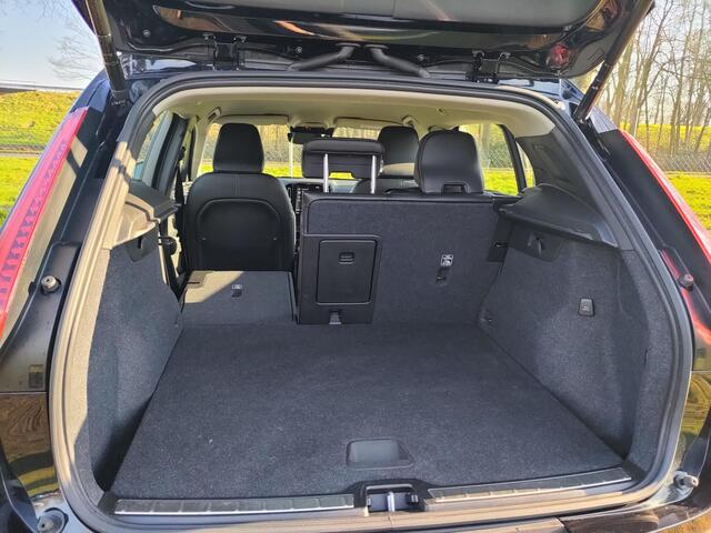 Volvo XC40 T5 Recharge Bright Plus Automaat | ADAPTIVE CRUISE | BLIS | LEDER | ELEK. KLEP | CLIMA | NAVI |