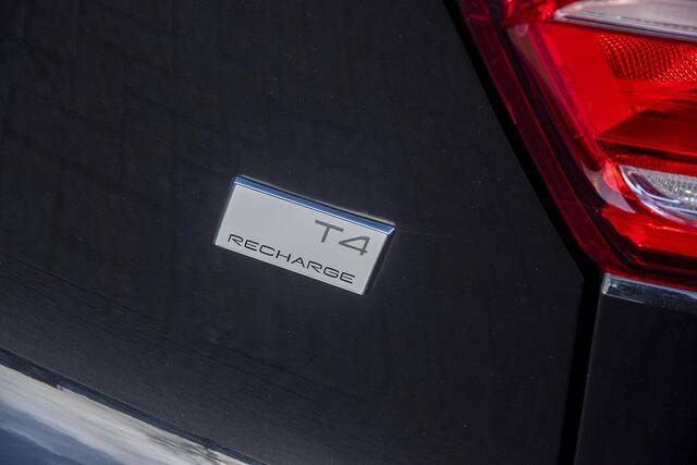 Volvo XC40 1.5 T4 PLUG-IN HYBRID PLUS BRIGHT