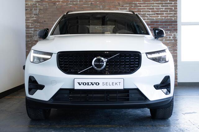 Volvo XC40 T5 Automaat Plug-in hybrid Plus Dark | Navigatie | Trekhaak Elektrisch Uitklapbaar | Elektrisch Verstelbare Bestuurdersstoel Met Geheugen | Comfortstoelen | Parkeercamera | Parkeersensoren Voor + Achter | Premium Audio By Harman Kardon | Keyless Entree
