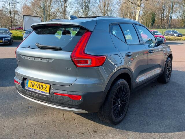 Volvo XC40 1.5 T3 157pk Momentum Business Pack Connect | Origineel NL | Navi | Clima | Adap. Cruise | Panorama Schuifdak | Led Koplampen | Pdc V+A+Camera | Rijstrook+Licht+Regensenor | 18''lm