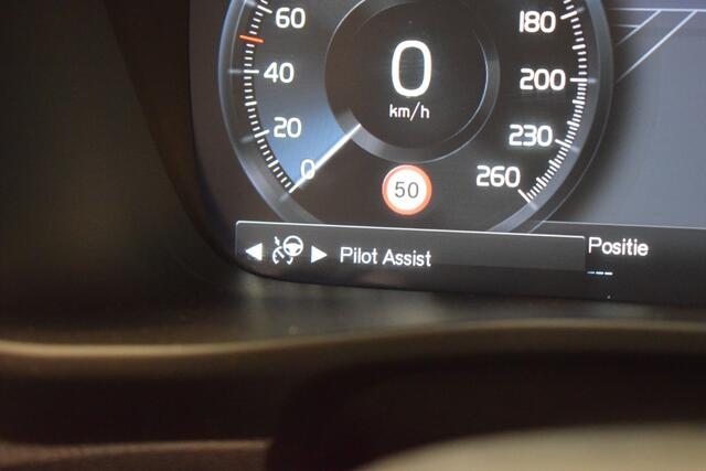 Volvo XC40 1.5 T3 163pk AUT8 Inscription Leer/ Stoelverw./ Adapt. Cruis/ Pilot Assist/ Camera