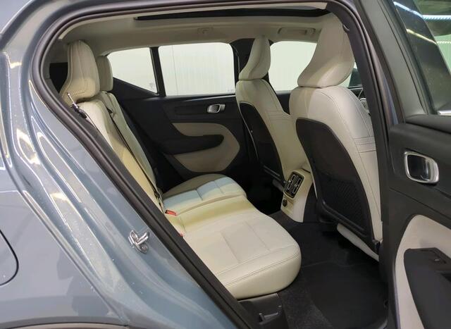 Volvo XC40 1.5 T5 Recharge 262 pk Inscription Trekhaak Panoramadak ACC Pilot Assist 360 Camera Leder Elec. Stoelen Harman Kardon Audio NL Auto 1e Eigenaar Plug-in Hybride