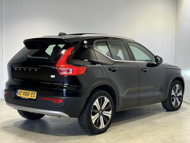 Volvo XC40 1.5 T4 Recharge Ultimate Bright | Navigatie/Android/Apple Carplay | LM Velgen 19" | Elektrisch Glazen Panoramadak | Voorstoelen/Stuur Verwarmd | ADC |