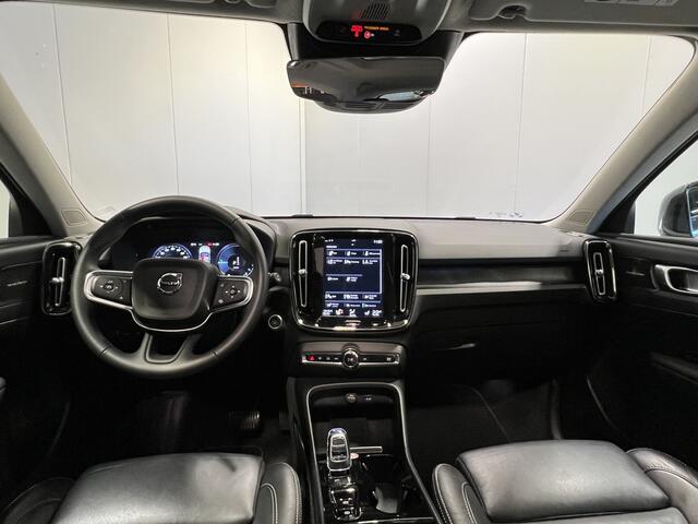 Volvo XC40 1.5 T4 Recharge Ultimate Bright | Navigatie/Android/Apple Carplay | LM Velgen 19" | Elektrisch Glazen Panoramadak | Voorstoelen/Stuur Verwarmd | ADC |