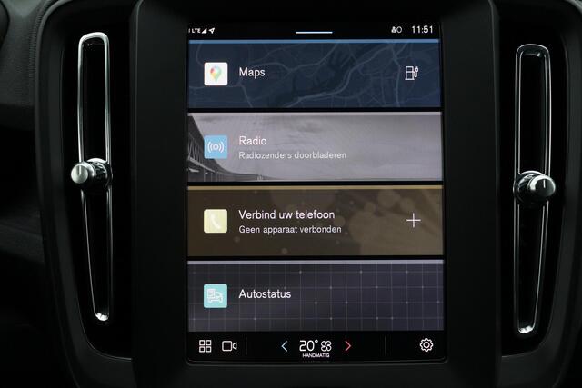 Volvo XC40 Single Motor Essential Black Edition - Google Infotainment - Lederen bekleding - Cruise Control - Verwarmbare voorstoelen - 20' lmv - Glossy Black accenten