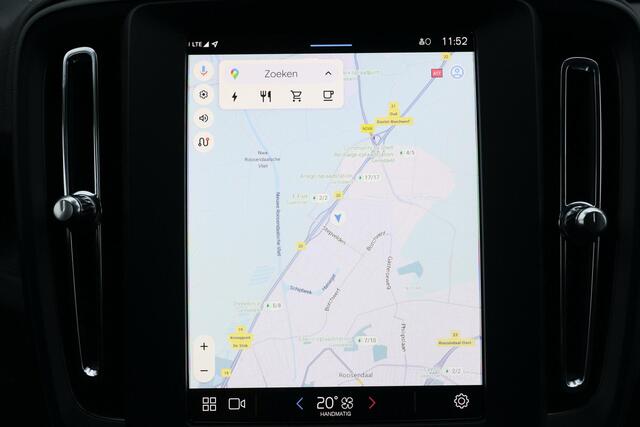 Volvo XC40 Single Motor Essential Black Edition - Google Infotainment - Lederen bekleding - Cruise Control - Verwarmbare voorstoelen - 20' lmv - Glossy Black accenten