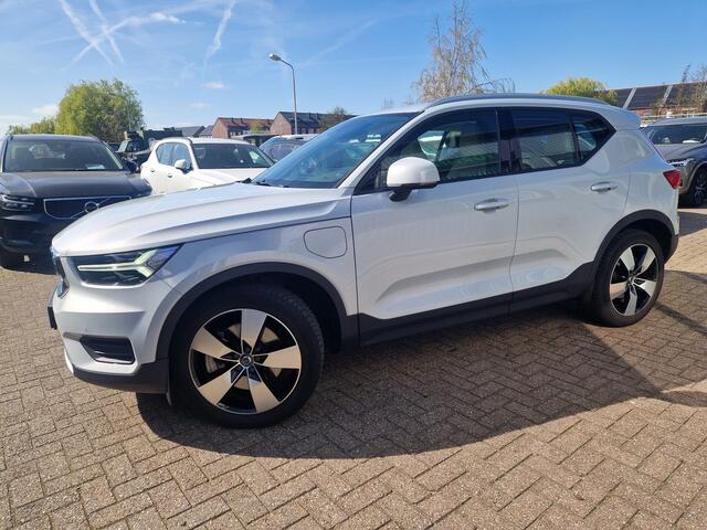 Volvo XC40 1.5 T5 Twin Engine Momentum Pro Harman Kardon | Cam | Keyless