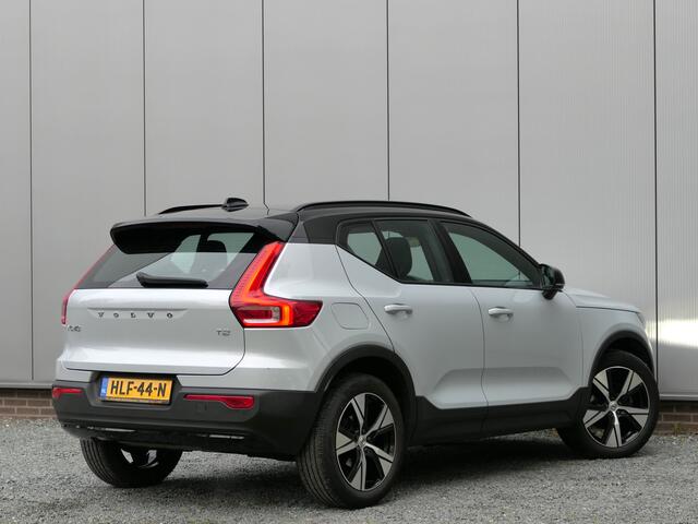 Volvo XC40 T2 AUT R-Design 12 MND garantie Navi / Stuur- en stoelverwarming / Keyless Entry