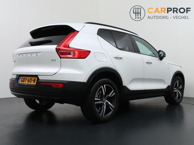 Volvo XC40 2.0 B4 Plus Dark NL Auto | 198 PK | Navigatie | Camera |