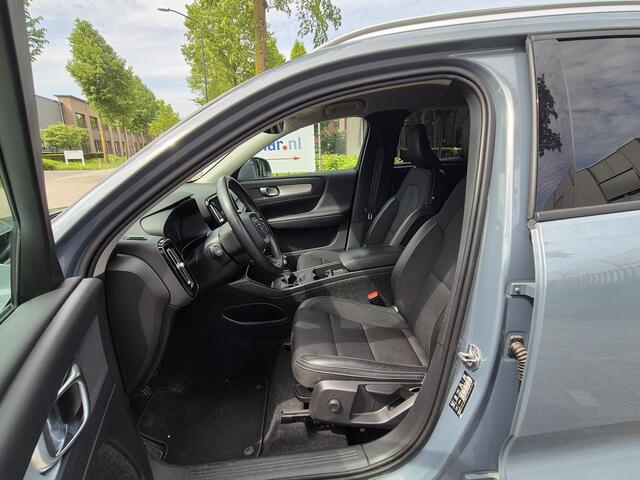 Volvo XC40 1.5 T3 Momentum Trekhaak/Carplay/Stoelverwarming etc.