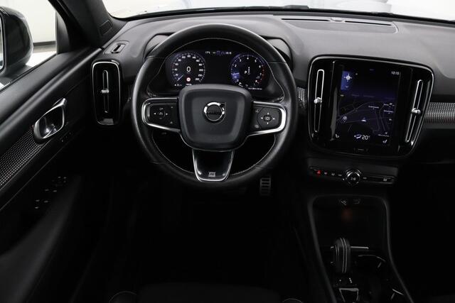 Volvo XC40 1.5 T3 R-Design | Stoel & stuurverwarming | Trekhaak | Camera | Navigatie | Achterbankverwarming | Leder/Alcantara | Full LED