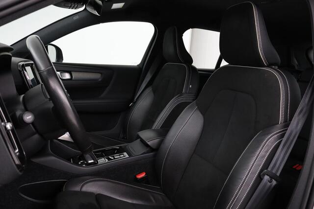 Volvo XC40 1.5 T3 R-Design | Stoel & stuurverwarming | Trekhaak | Camera | Navigatie | Achterbankverwarming | Leder/Alcantara | Full LED