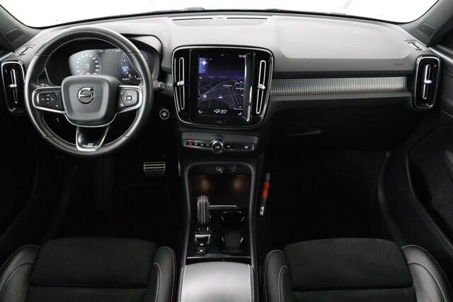 Volvo XC40 1.5 T3 R-Design | Stoel & stuurverwarming | Trekhaak | Camera | Navigatie | Achterbankverwarming | Leder/Alcantara | Full LED