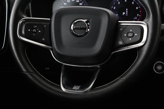 Volvo XC40 1.5 T3 R-Design | Stoel & stuurverwarming | Trekhaak | Camera | Navigatie | Achterbankverwarming | Leder/Alcantara | Full LED
