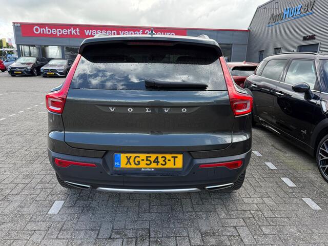 Volvo XC40 2.0 T4 Inscription Panoramadak Camera Carplay All season banden Trekhaak