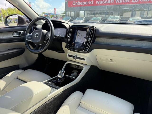Volvo XC40 2.0 T4 Inscription Panoramadak Camera Carplay All season banden Trekhaak