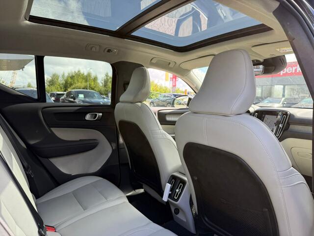 Volvo XC40 2.0 T4 Inscription Panoramadak Camera Carplay All season banden Trekhaak