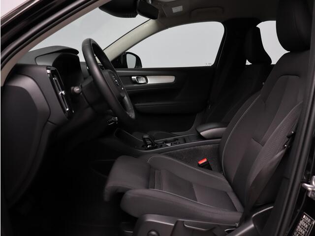 Volvo XC40 T2 Automaat Momentum Business / Trekhaak / Adapt. cruise / CarPlay / Stoel+stuurverwarming