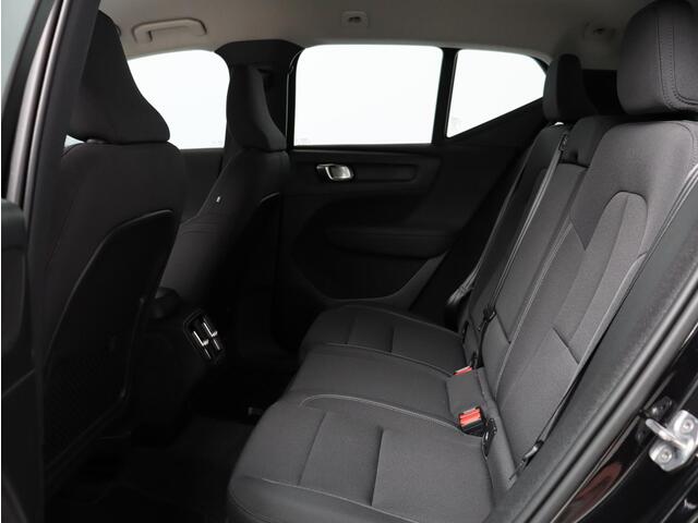 Volvo XC40 T2 Automaat Momentum Business / Trekhaak / Adapt. cruise / CarPlay / Stoel+stuurverwarming