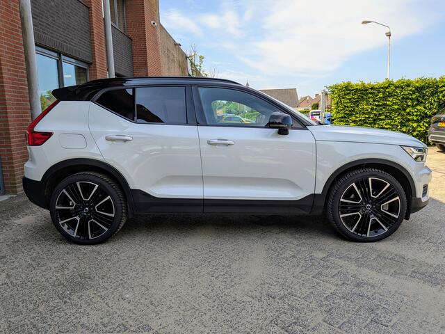 Volvo XC40 1.5 T5 Recharge R-Design, Pilot assist ,Harman Kardon,1 jaar garantie